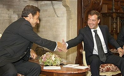 Медведев и Саркози се чуха по телефона за идващата Г20