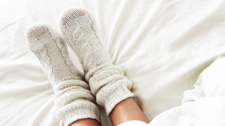 През студените месеци доста хора намират за по комфортно да спят