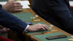 Унгария отлага за есента закона за чуждестранното финансиране 