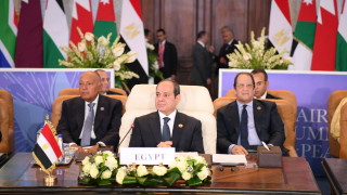 Арабските лидери на срещата на високо равнище в Кайро в