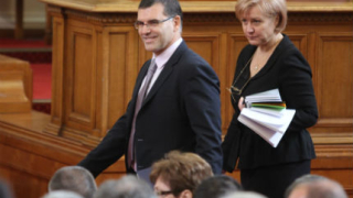 Данък лихва мина през бюджетната комисия