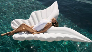 Плажните артикули са хиляди разнообразни и все по откачени Със сигурност