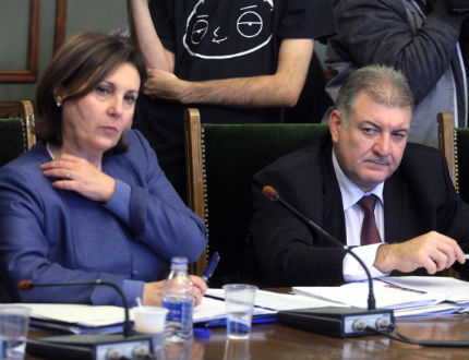 МВР си оправя положението с такси, събирани от институциите