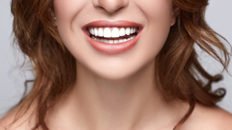 Вредят ли продуктите за избелване на зъбите
