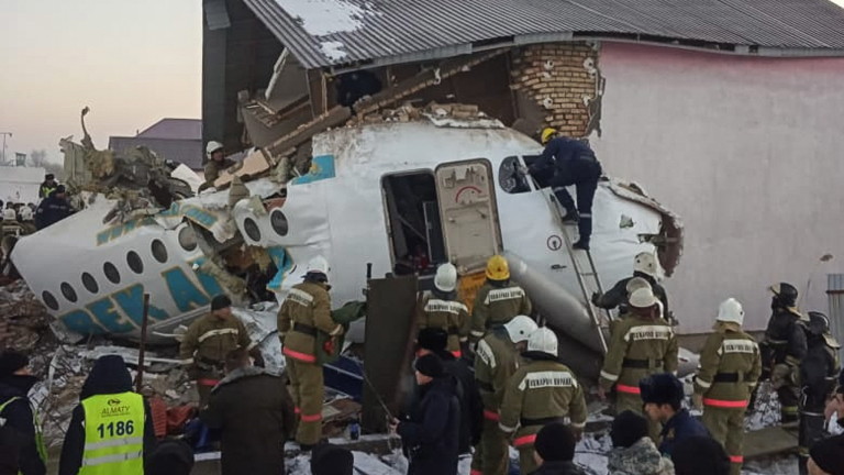 Катастрофата на пътническия самолет в най-големия казахстански град Алмати може