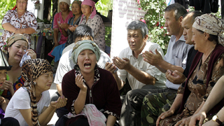 Червеният кръст: В Киргизстан - страх, стрес и глад