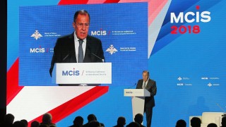 На много държави изгонили руски дипломати просто са им извили