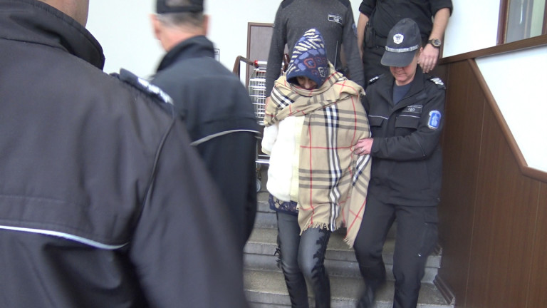 Оставиха в ареста дъщерята на цар Киро, заловена с 2 кг хероин 