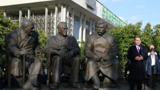 Откриха паметник на Чърчил, Рузвелт и Сталин в Ялта