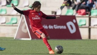 По малкият брат на нападателя Килиан Мбапе може да премине заедно