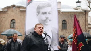 ВМРО и ВМРО-ДПМНЕ се изпокараха за "предателска политика", Каракачанов иска намеса от държавата