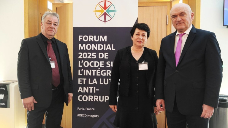 На форум на ОИСР Димитър Главчев обмени опит за мерките за борбата с корупцията