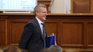 Парламент с изтекъл срок на годност