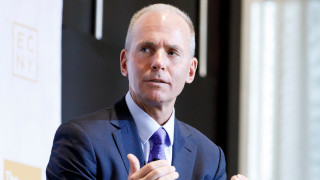 Изпълнителният директор на Боинг Денис Мюлънбърг ще признае днес че