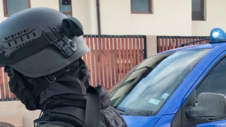 ГДБОП разби високотехнологична лаборатория за синтез на наркотици в бургаското