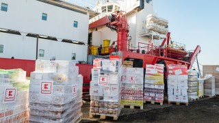 Kaufland България дарява 10 тона хранителни продукти на 31 вата Българска