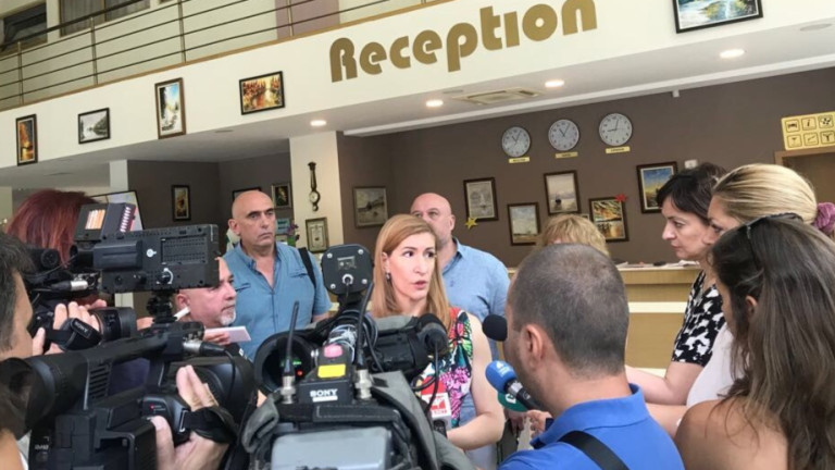 Ангелкова сваля категорията на 4-звезден морски хотел за драстични нарушения