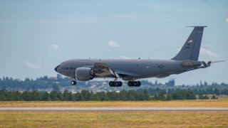 Четири самолета цистерни KC 135 Stratotanker на Военновъздушните сили на САЩ са