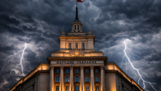 През последните дни Народното събрание се занимава само с един