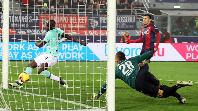 Лукаку донесе победата на Интер над Болоня