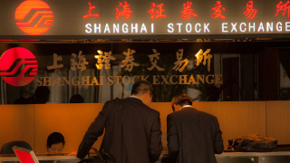 Фондовият пазар в Китай се срина с 6,4%