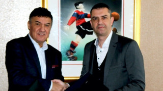 Унгарският рефер от близкото минало Виктор Кашай официално бе назначен