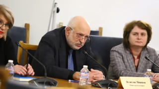 Културна и театрална реформа иска служебният министър Велислав Минеков Причината