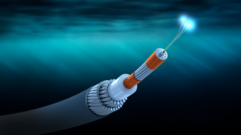 Подводен кабел ще се изплува по-късно тази година край популярно
