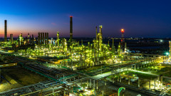 Rompetrol, която оперира и у нас, ускорява декарбонизацията на най-голямата румънска рафинерия