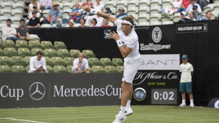 Индиецът Пражнеш Гунесваран хвърли бомбата на турнира на трева от