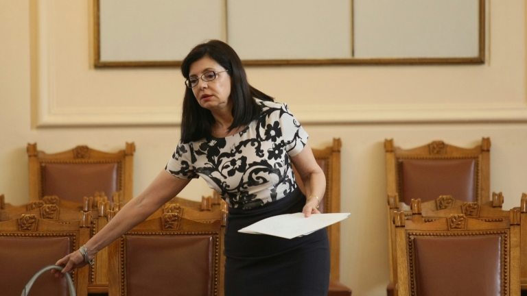 Слаб интерес към Закона за професионалното образование в пленарна зала