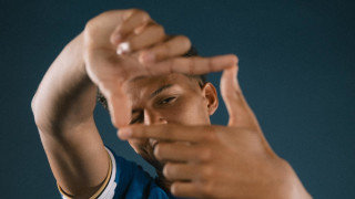 Отборът на Челси официално обяви привличането на дясното крило Омари Келиман от