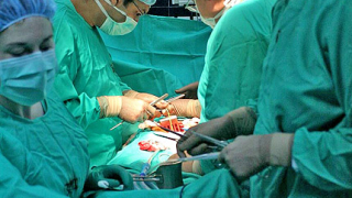 Уникална операция извършиха хирурзи от варненската „Св. Марина"