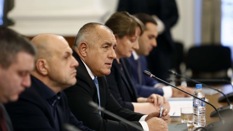 Правителството предлага бюджетен дефицит от 3.5 млрд. лева и емитиране на дълг до 10 млрд. лева