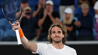 Падението продължава - Стефанос Циципас изпадна от топ 40