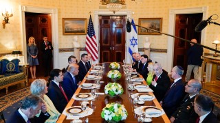 Израелският премиер Бенямин Нетаняху номира американския президент Доналд Тръмп за