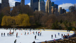 Безплатна ледена пързалка за децата в Пловдив