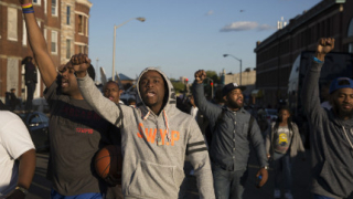 Полицаите в Балтимор не са направили нищо нередно, защитава ги адвокатът им