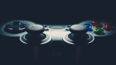 Великобритания забранява износа на джойстици за видеоигри към Русия