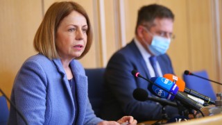Фандъкова предлага учениците от 5 до 12 клас в София да учат онлайн за 2 седмици