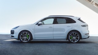 Porsche представи новия Cayenne вече и като хибрид