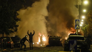 Протестите във Франция не стихват, над 150 арестувани