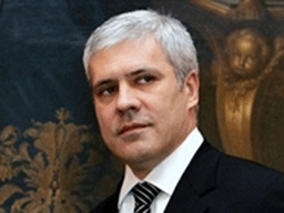 Борис Тадич-балансьорът в Сърбия