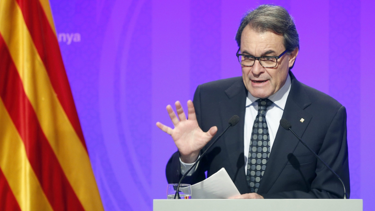 Регионалният лидер на Каталуния готов да насрочи предсрочни парламентарни избори