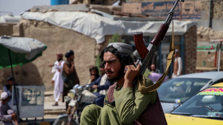 Бивш афганистански министър скастри САЩ за "безотговорното" изтегляне
