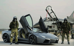 Lamborghini Reventon срещу Tornado