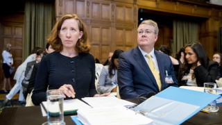 Нарастващият брой цивилни жертви в Украйна предизвика обвинения че Москва