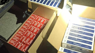 Митнически служители откриха 60 000 къса цигари укрити в лек