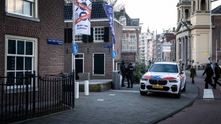 Холандската полиция арестува четирима души заради пожара в синагога в Ротердам