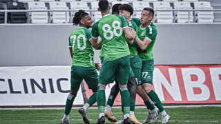 Голмайсторът на Хебър Набил Макни отново получи повиквателна за националния